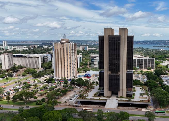 Brazil Cuts Selic to 13.75% and Leaves Next Move Open